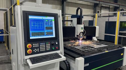 Últimas soluciones de la empresa sobre PC de panel industrial para corte por láser HMI: Interfaz de control de máquina para equipos de fabricación