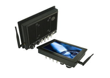 Buen precio 9,7 PC de la pantalla táctil de la pulgada IP65/PC del panel de la prenda impermeable para el uso al aire libre en línea